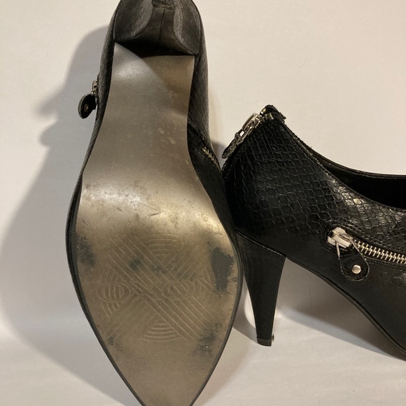 Xoxo black booties, size 8 - Picture 7 of 7